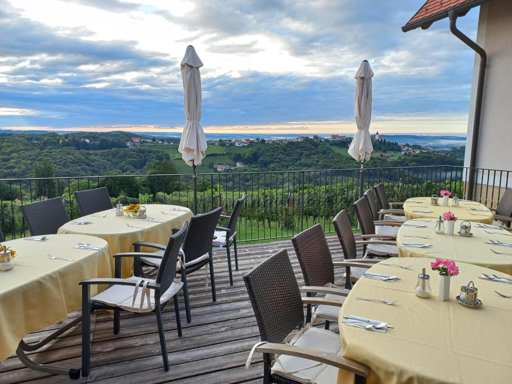 Winzerzimmer Scharl Sankt Anna am Aigen ภายนอก รูปภาพ